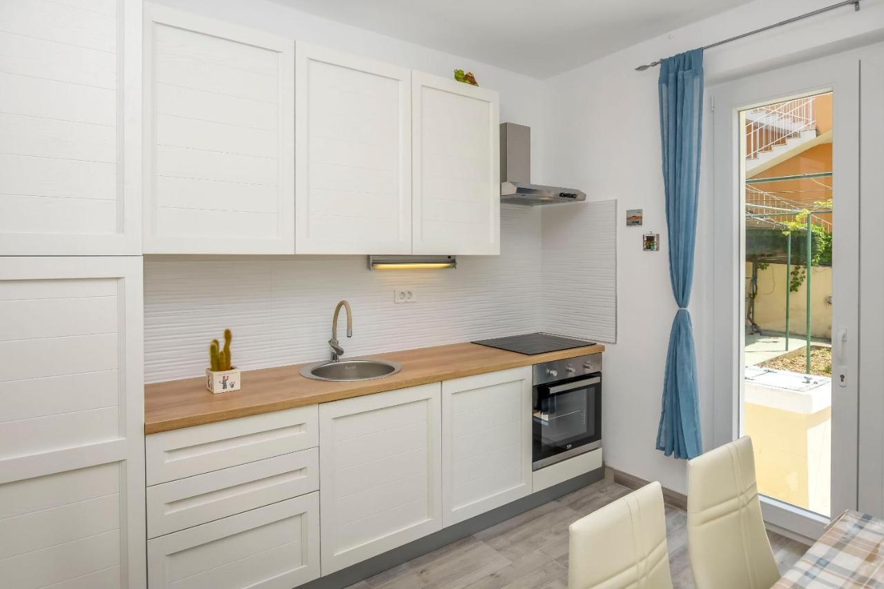 Apartments Dragica Primosten Luaran gambar