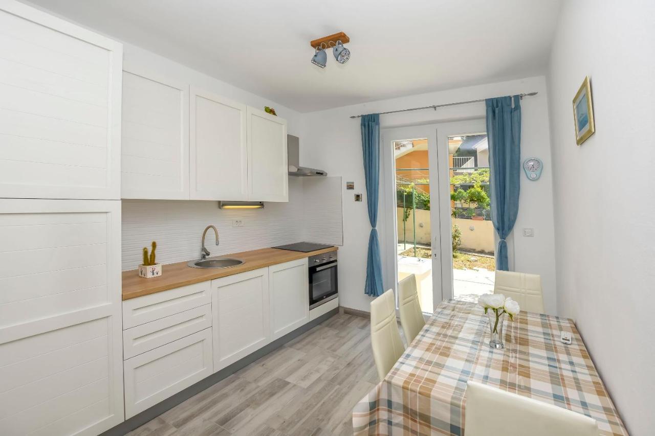 Apartments Dragica Primosten Luaran gambar