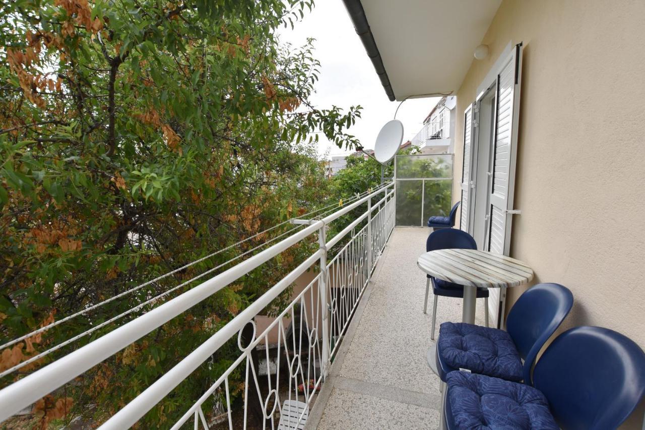 Apartments Dragica Primosten Luaran gambar