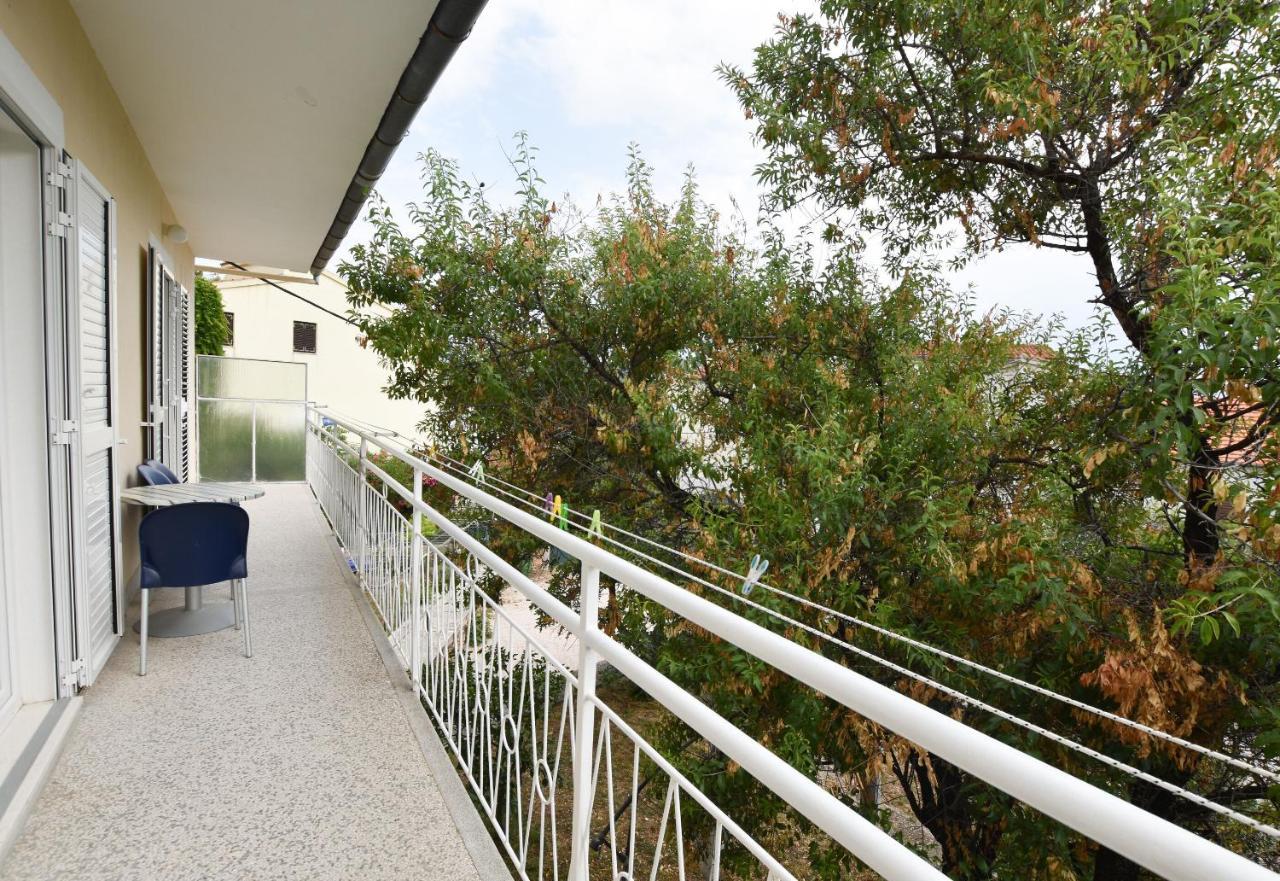 Apartments Dragica Primosten Luaran gambar