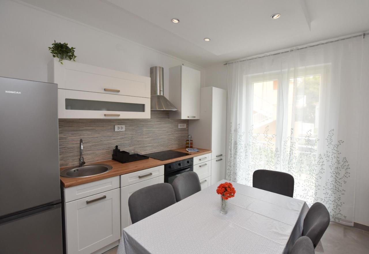 Apartments Dragica Primosten Luaran gambar