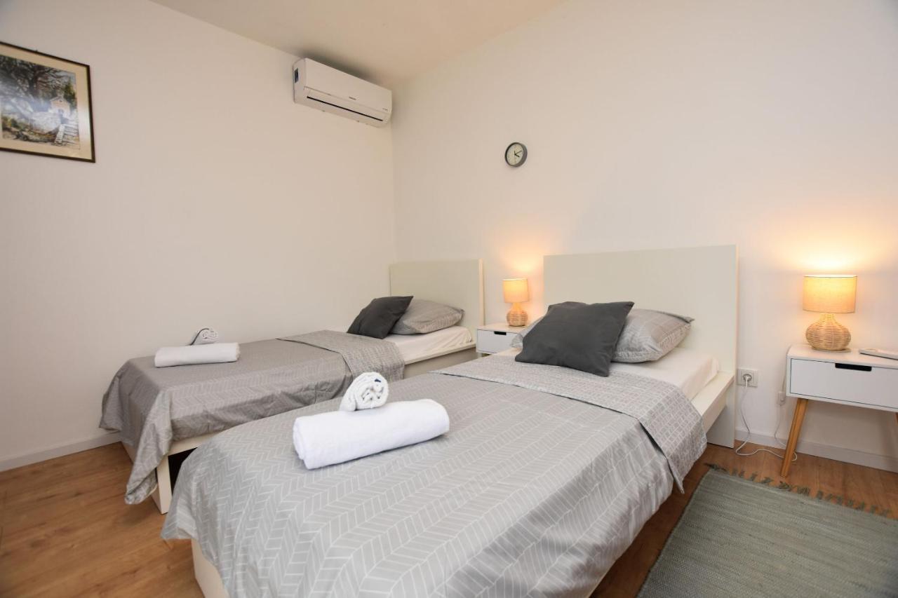 Apartments Dragica Primosten Luaran gambar
